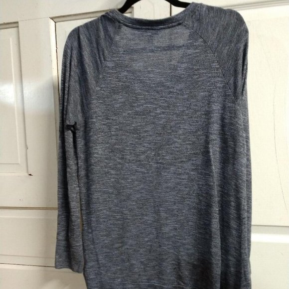 Juicy Couture Gray shirt with knot - Picture 4 of 5